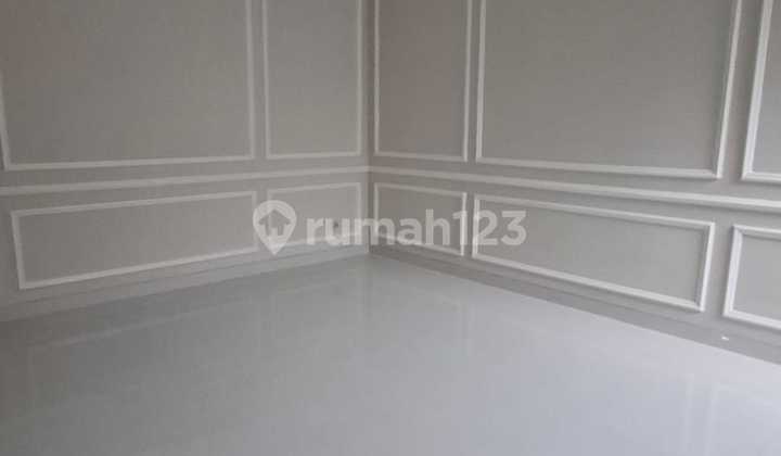 Rumah Kota Wisata Cibubur. Like New. Ada Taman Belakang. 2