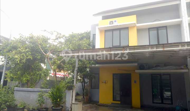 2-Story Hook House in Jaya Imperial Park Housing, Tangerang