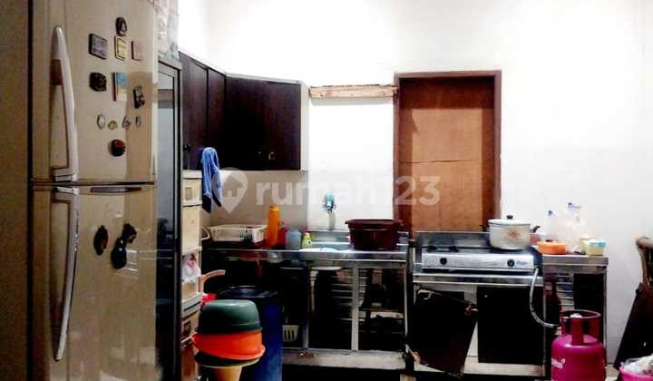 DISEWAKAN CEPAT RUMAH DI KOMPLEK PERUMAHAN K.F.T 1
