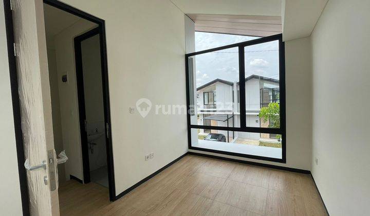 Dijual Rumah di Jl. Arteri Kiic, Karawang 135 M Bagus HGB 8