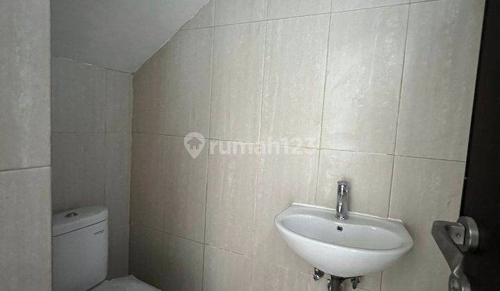 Disewa Rumah 2 Lantai Bagus Unfurnished SHM di Jl. Citra Garden 8, Jakarta Barat 2