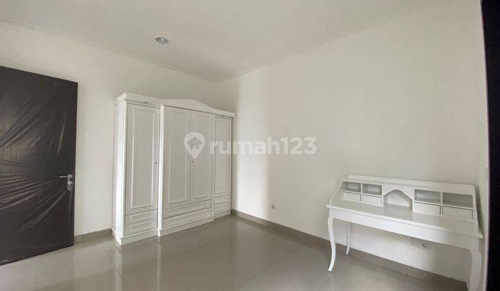 Dijual Rumah Pik 2 Termasuk Furniture Sesuai Foto 2