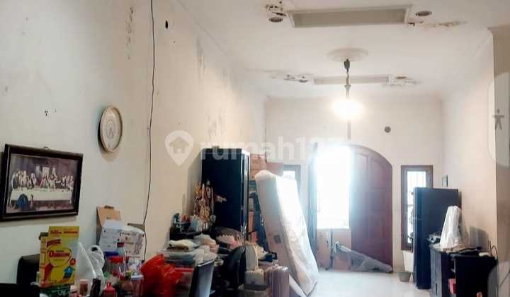 DISEWAKAN CEPAT RUMAH DI KOMPLEK PERUMAHAN K.F.T 2