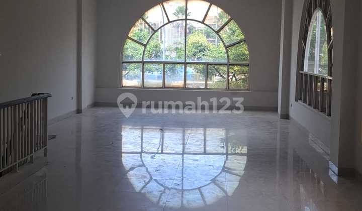 FOR QUICK RENTAL: SHOPHOUSE IN SEDAYU SQUARE