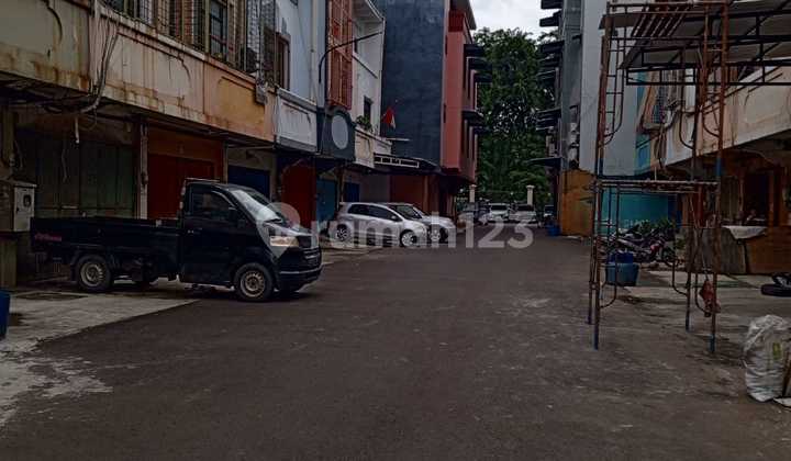 For Quick Sale: Shop House in Taman Palem Lestari Complex 1000
