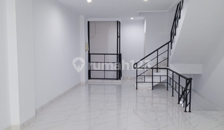 Dijual Cepat Ruko di Mutiara Taman Palem