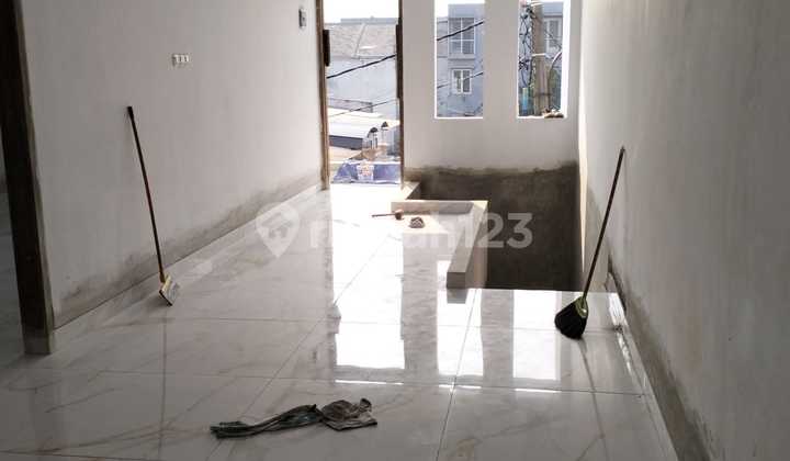 Dijual Cepat Rumah di Taman Semanan Indah 2