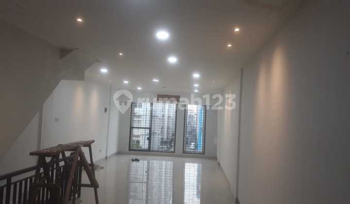 For Rent Fast Shop House at Garden Boulevard For Rent Fast Shop House at Garden Boulevard