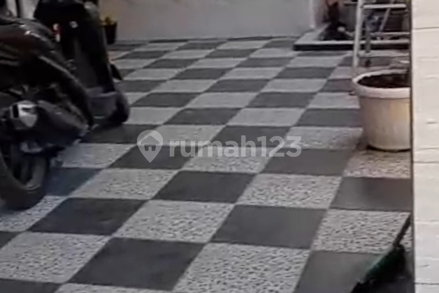 Rumah Pondok Mutiara 2 Lantai Baru Renovasi Siap Huni Rumah Pondok Mutiara 2 Lantai Baru Renovasi Siap Huni