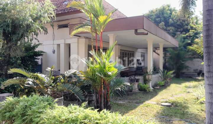 Diponegoro House Very Strategic Center of Surabaya City