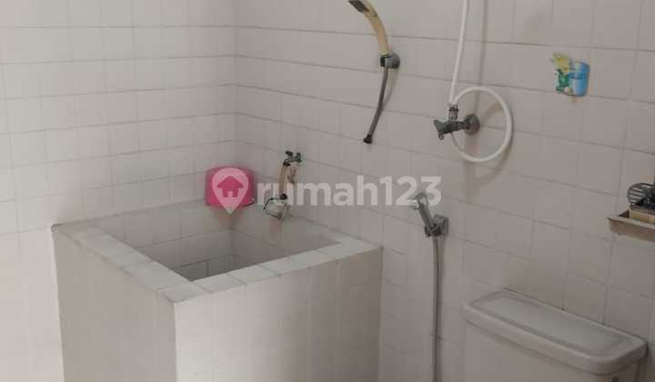 1.5-Story Boarding House Per Month 1,750,000 2