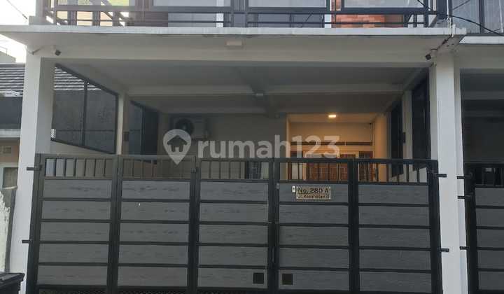 Lt 125 M²Rumah Baru Modern + MRT Lebak Bulus + Bonus Kanopi Beton