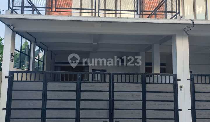 Rumah Baru Lt 125 M-Strategis ke MRT Lebak Bulus + Kanopi Beton Rumah Baru Lt 125 M-Strategis ke MRT Lebak Bulus + Kanopi Beton