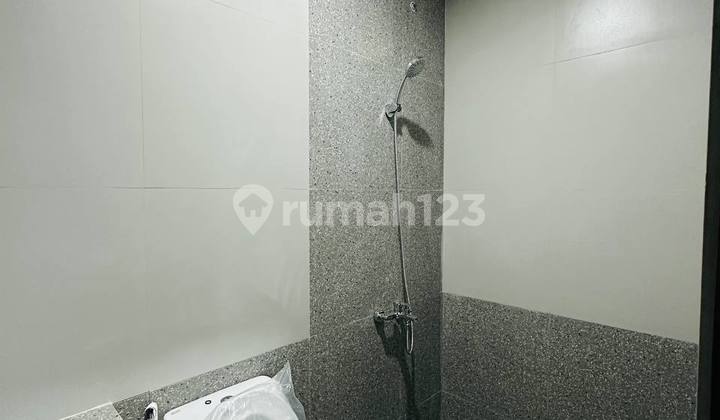 Jakarta Selatan! Rumah Baru LT 125 M² Free BPHTB & AJB Jakarta Selatan! Rumah Baru LT 125 M² Free BPHTB & AJB
