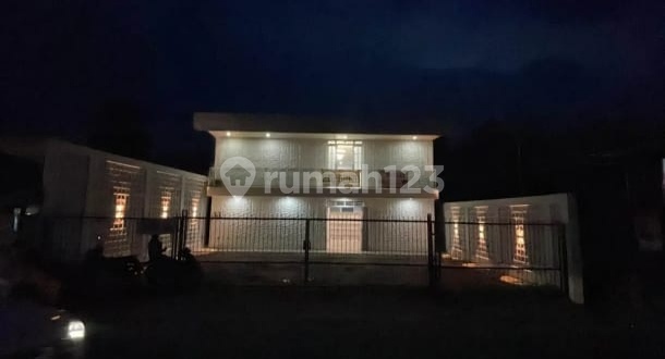 RUMAH MEWAH MINIMALIS MODERN - SIAP HUNI Dekat Telaga Kahuripan, Area Komersial Strategis di bogor