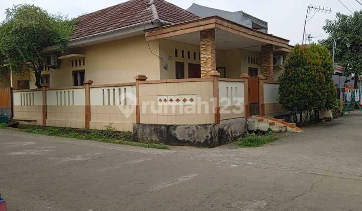 For Sale House Corner Position, Griya Bunga Asri, Complete SHM & IMB | Access for 2 Cars | Strategic Location For Sale House Corner Position, Griya Bunga Asri, Complete SHM & IMB | Access for 2 Cars | Strategic Location