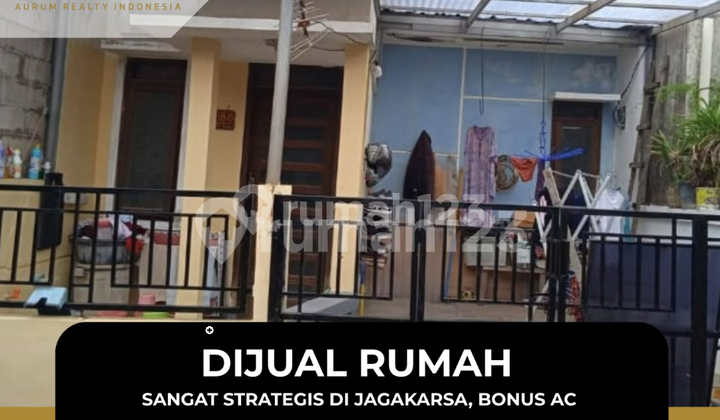 Ready-to-Occupy House in Jagakarsa – Price 625 Million (Negotiable)! Ready-to-Occupy House in Jagakarsa – Price 625 Million (Negotiable)!
