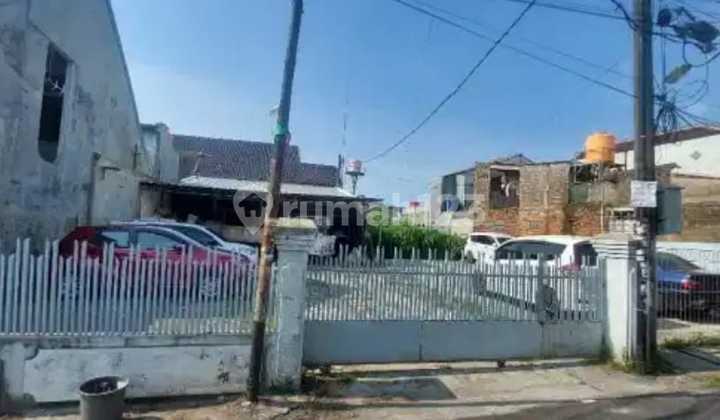 FOR SALE HOUSE WITH LARGE LAND SUITABLE FOR BUSINESS