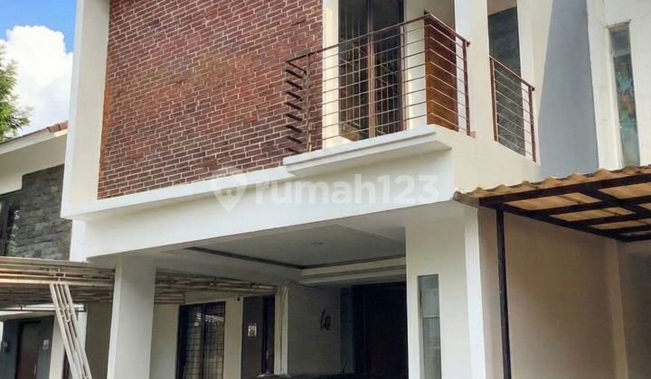 Rumah 2 Lantai Semi Furnished - Graha Raya,Cluster Viola Residence Akses Super Strategis!