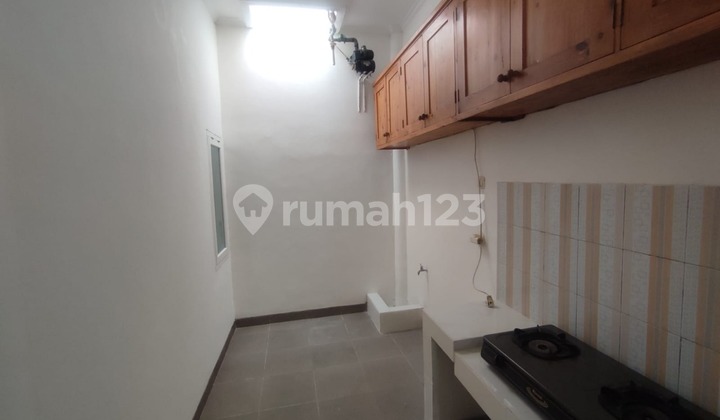 Rumah Dijual - Siap Huni di Kramat Jati, Jakarta Timur akses sangat strategis  2