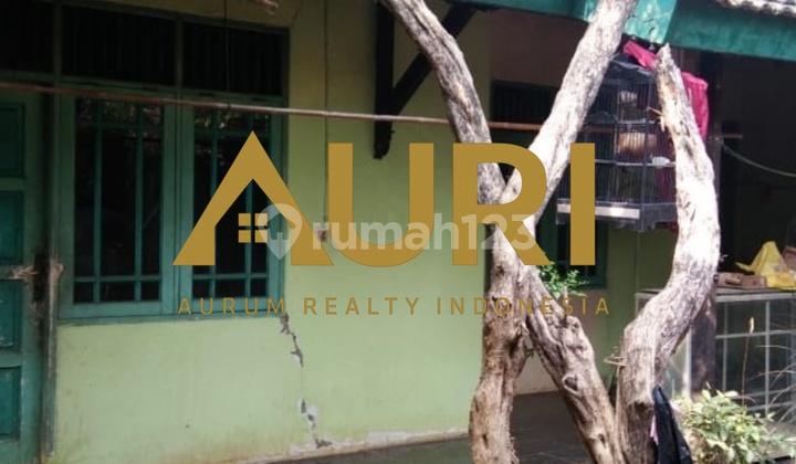 For Sale House + Large Land in Pinang Griya Permai, Tangerang 2