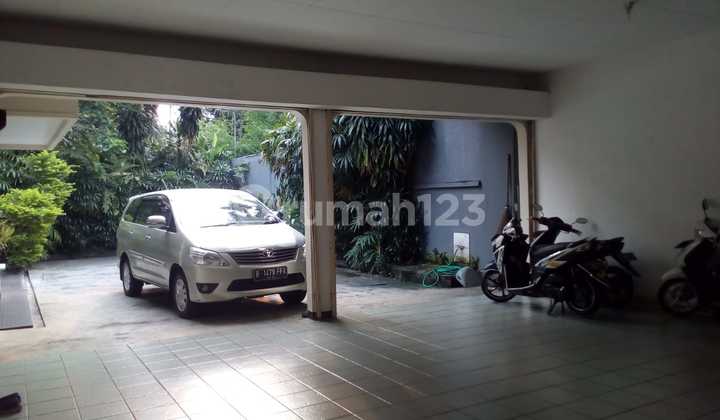 HUNIAN MEWAH SANGAT LUAS COCOK UNTUK USAHA ADA KOLAM RENANG