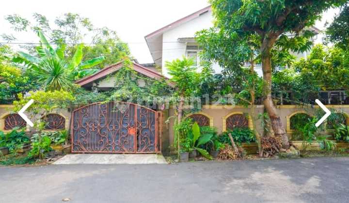 Corner House Spacious & Strategic, Ready to Occupy in Pamulang Permai, Pamulang