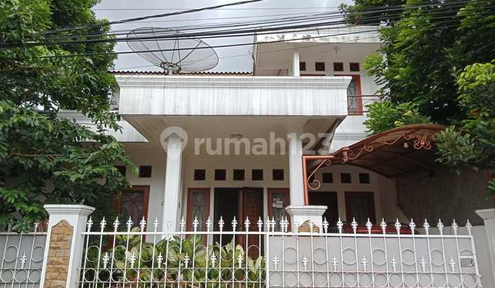 Rumah 2 Lantai Siap Huni di Lokasi Super Strategis di pusat kota bogor Rumah 2 Lantai Siap Huni di Lokasi Super Strategis di pusat kota bogor
