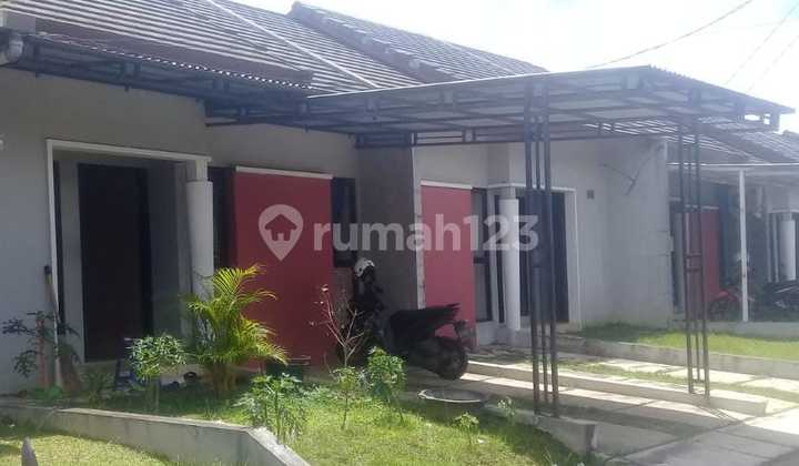 Beautiful, Well-Maintained Minimalist House Ready to Occupy, No Need to Wait - Green Building