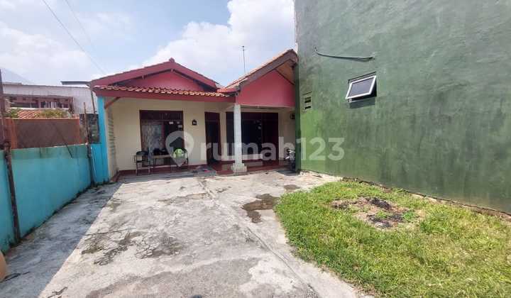 For Sale Strategic House South Jakarta - Price 2.3 Billion! Freehold Certificate | 2 Car Access | Premium Location Pesanggrahan