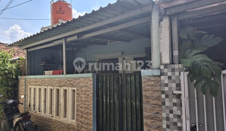 Dijual Rumah 2 Lantai di Kebon Nanas Utara , siap huni 4 kamar tidur
