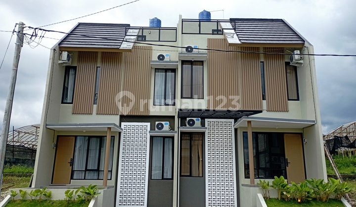 Villa Modern dengan Kolam Renang & Rooftop