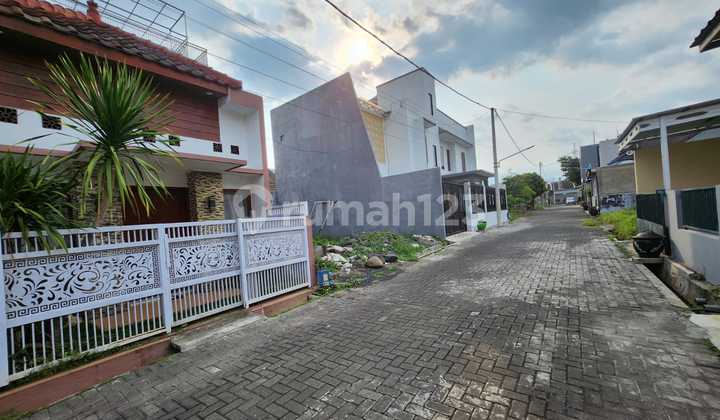 Rumah Minimalis Modern Dekat Fasilitas Umum