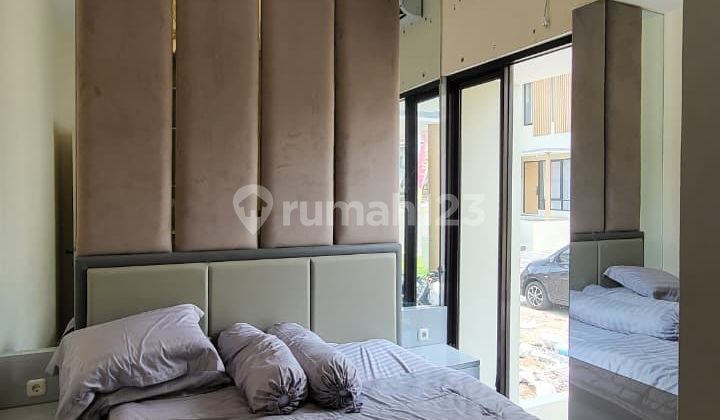 Dijual Villa Mewah Depan Jatim Park Batu Siap Huni