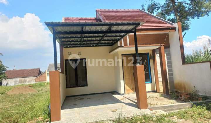 DIJUAL RUMAH DEKAT GOR KEN AROK SIAP HUNI HARGA TERJANGKAU 2