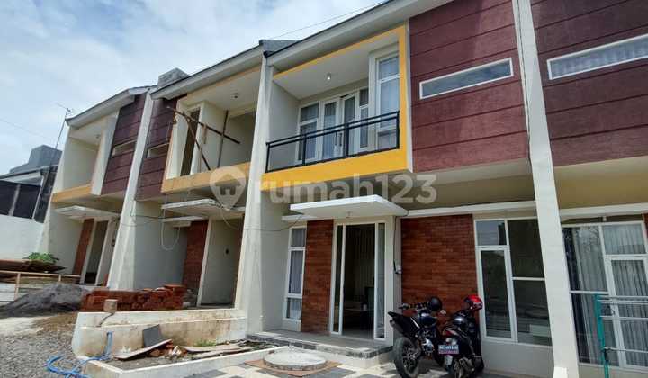 Junrejo Villa, Batu - Mountain Air & Beautiful Environment