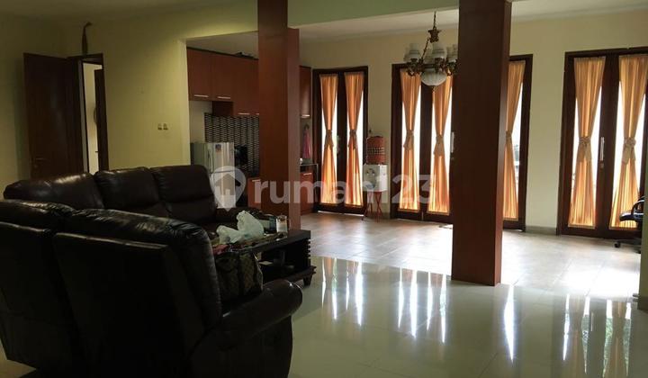 Rumah TownHouse Kawasan Ciputat Nempel Bintaro