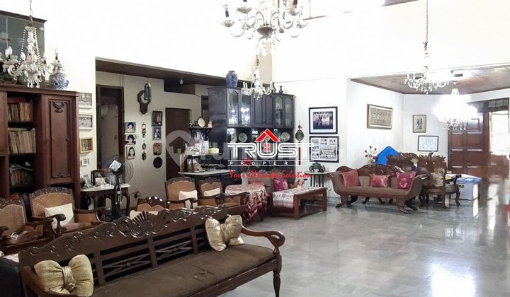 House by the Road Suitable for Residence and Business in Bintaro Sector 2