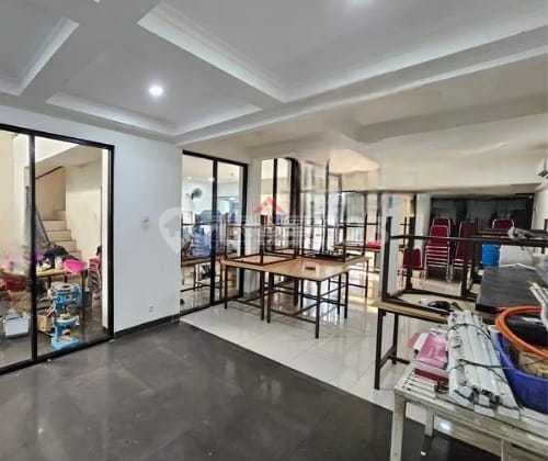 Ruko 2 Lantai Lokasi Strategis di Jalan Raya Bintaro Sektor 3A Ruko 2 Lantai Lokasi Strategis di Jalan Raya Bintaro Sektor 3A