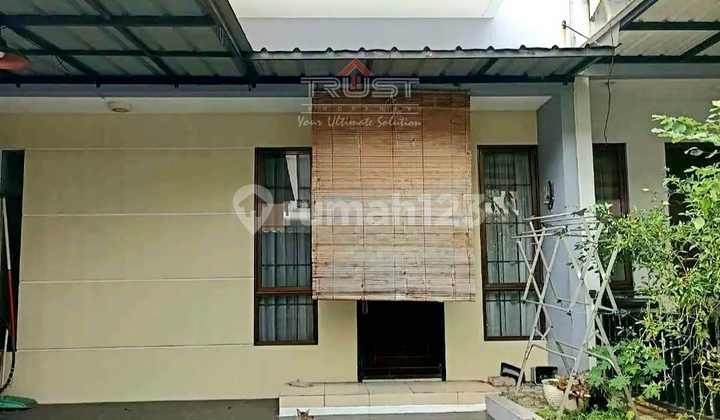 Nice House Ready to Live In Within the Graha Raya Bintaro Area Cluster