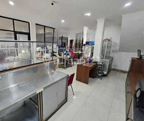 2-Storey Shop House in a Strategic Location on Bintaro Main Road, Sector 3A 2