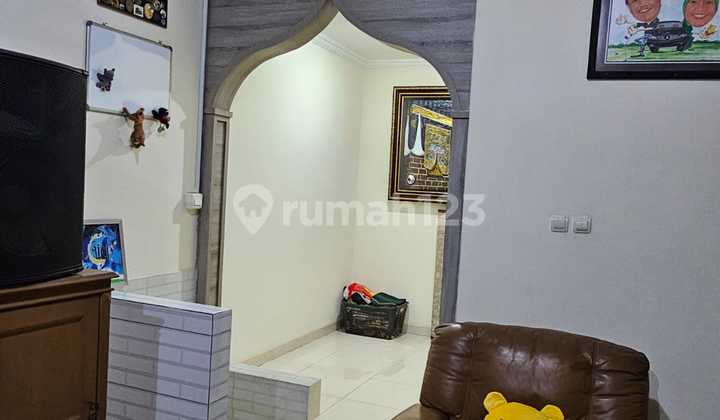 Rumah Minimalis Luas dan Siap Huni di Bintaro Sektor 1 2
