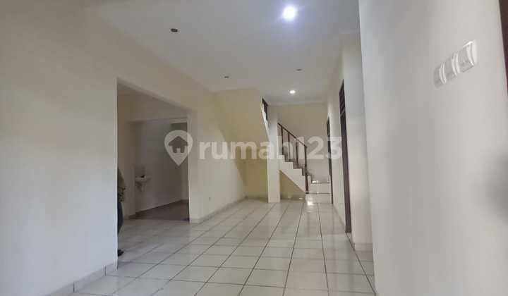 Rumah Rapi Siap Huni Lokasi Strategis dalam Komplek di Bintaro Sektor 2 2