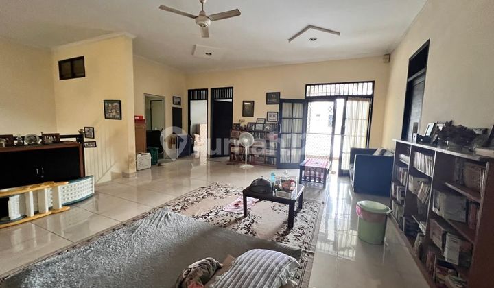 Rumah Megah Bagus dan Terawat Lokasi Strategis di Bintaro Sektor 2 2