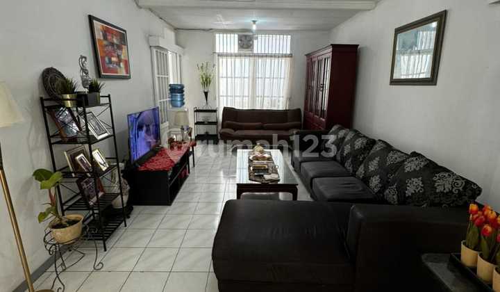 Rumah Bagus dan Siap Huni dalam Perumahan Bintaro Sektor 2