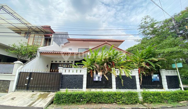A Suitable House for a Home Office or Residence in Bintaro Sector 3A Complex A Suitable House for a Home Office or Residence in Bintaro Sector 3A Complex
