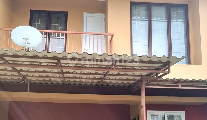 Ready-to-Live House, Good House with Certificate of Ownership (SHM) Ready-to-Live House, Good House with Certificate of Ownership (SHM)