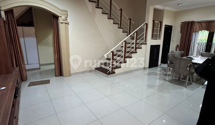 Nice House Near Toll Access in Bintaro Housing - South Jakarta 2