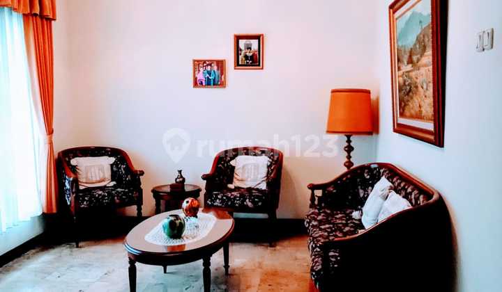 Rumah Bagus dalam Cluster Exclusive di Bintaro Sektor 7 Rumah Bagus dalam Cluster Exclusive di Bintaro Sektor 7