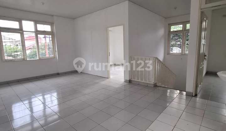 Rumah Hook Bagus dan Siap Huni di Bintaro Sektor 2 2